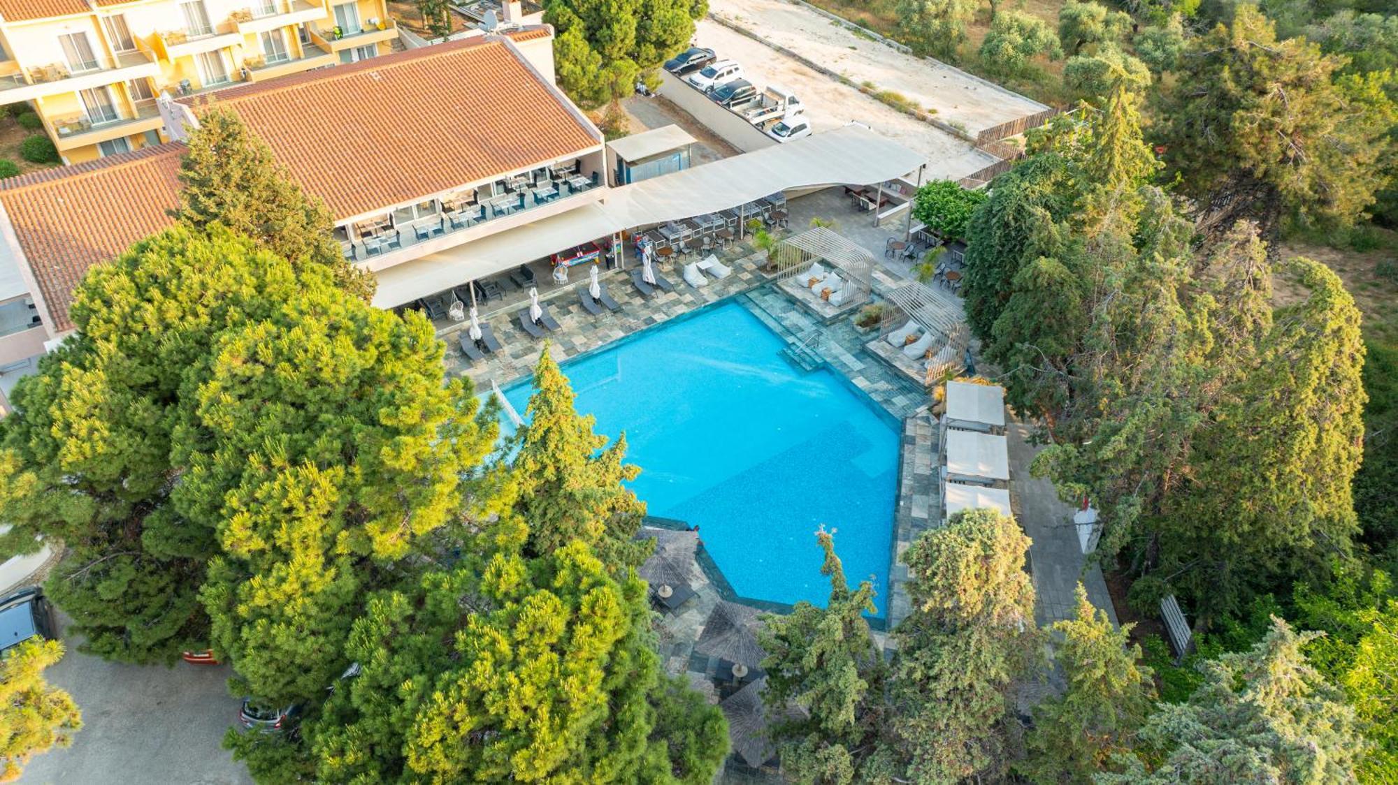 Zoe Hotel, Trypiti Hotel 4*