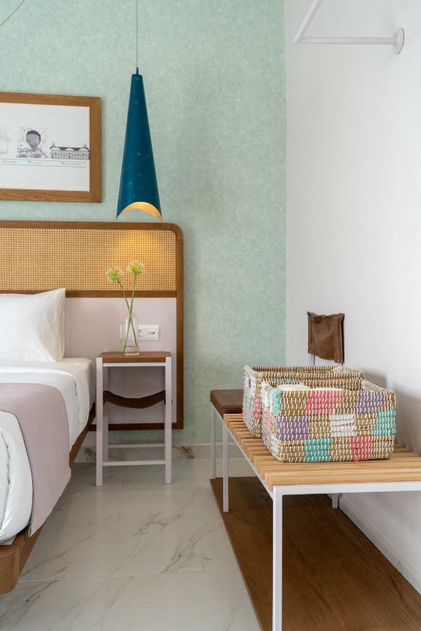 Hotel Zoe Hotel, Trypiti